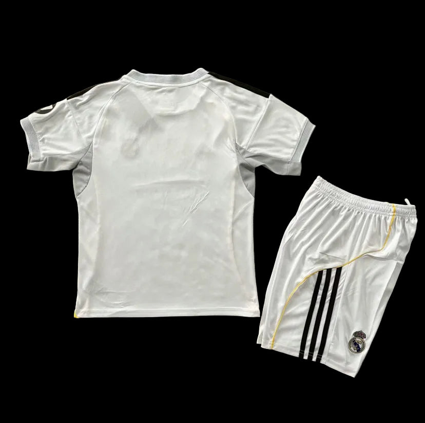Kit Bambino Real Madrid Home 25/26