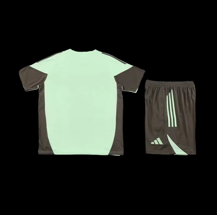 Kit allenamento Real Madrid 25/26