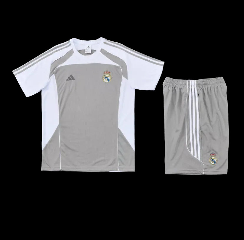 Kit allenamento Real Madrid 25/26