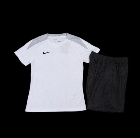 Kit Allenamento Nke