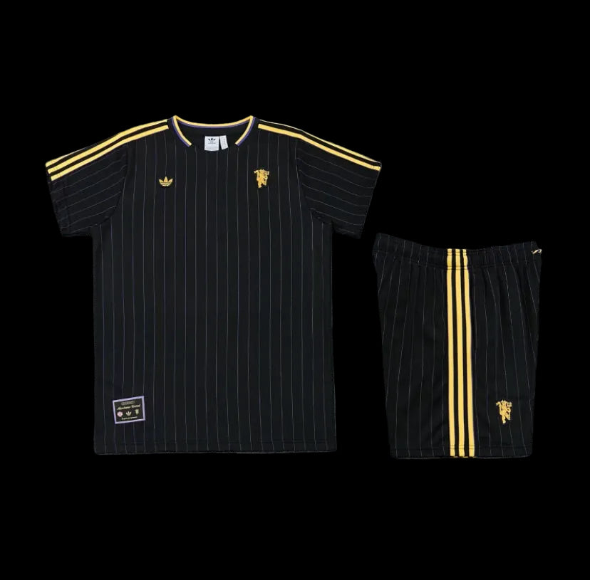Kit allenamento Manchester United 25/26