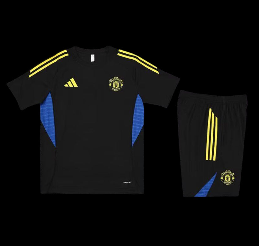 Kit allenamento Manchester United 25/26