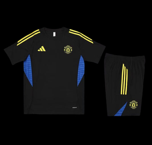 Kit allenamento Manchester United 25/26