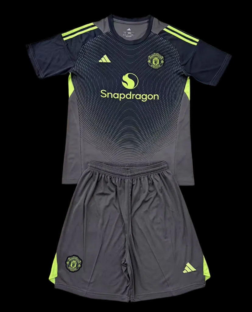 Kit Bambino Manchester United Portiere 25/26